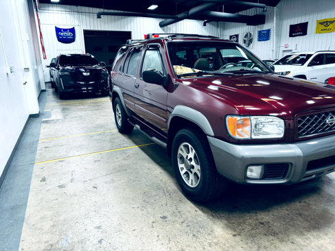 Used 2001 Nissan Pathfinder SE image 18