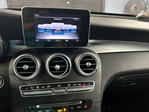 Used 2018 Mercedes-Benz GLC 300 4MATIC image 17