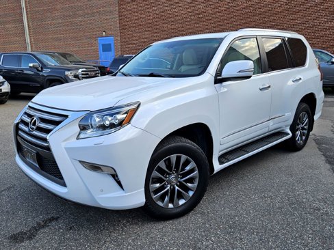 Used 2015 Lexus GX 460 Luxury image 3