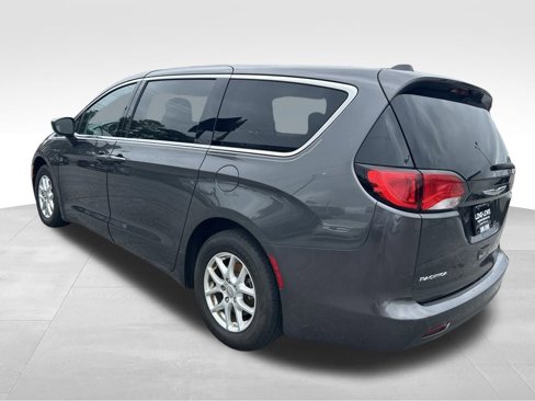 Used 2017 Chrysler Pacifica LX image 6