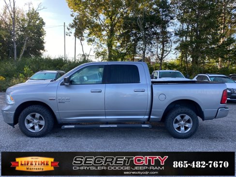 Used 2019 RAM 1500 Classic SLT w/ Luxury Group image 8