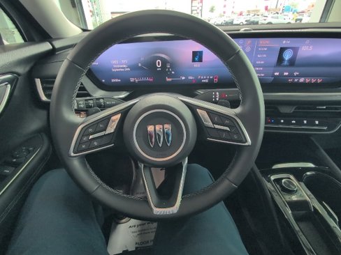 Used 2024 Buick Envision Preferred image 30