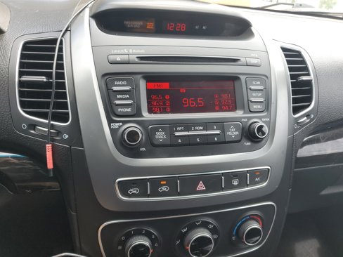 Used 2015 Kia Sorento LX image 21