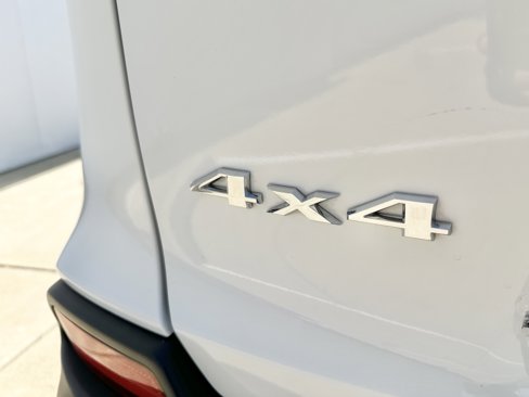 Used 2019 Jeep Cherokee Limited w/ Luxury Group image 13