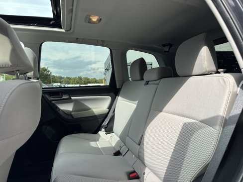 Used 2018 Subaru Forester 2.5i Premium w/ All-Weather Package image 28