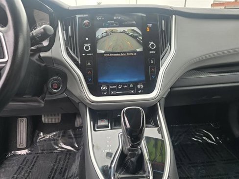 Used 2022 Subaru Outback Premium image 7