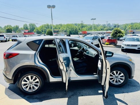 Used 2016 MAZDA CX-5 Touring image 13