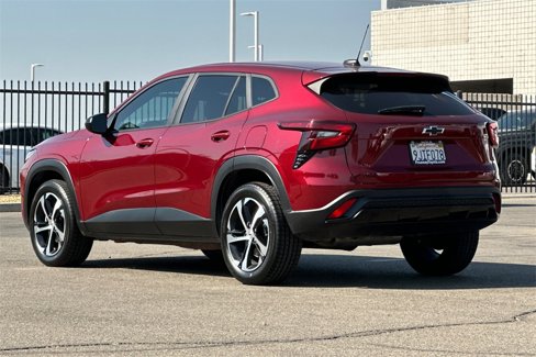 Used 2024 Chevrolet Trax RS w/ Sunroof Package image 7