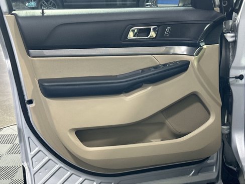 Used 2016 Ford Explorer FWD image 15