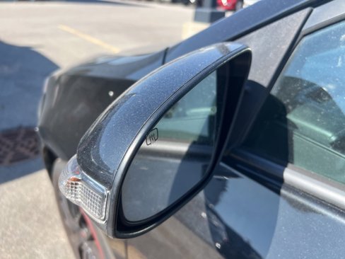 Used 2014 Toyota Corolla LE image 12