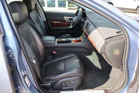 Used 2009 Jaguar XF Premium image 43