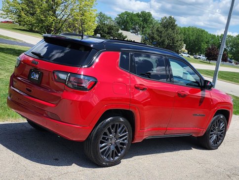 Used 2024 Jeep Compass Limited w/ High Altitude Package image 9