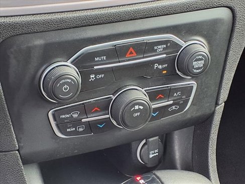 Used 2023 Dodge Charger SXT image 5