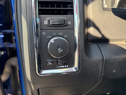 Used 2014 RAM 1500 Laramie image 24