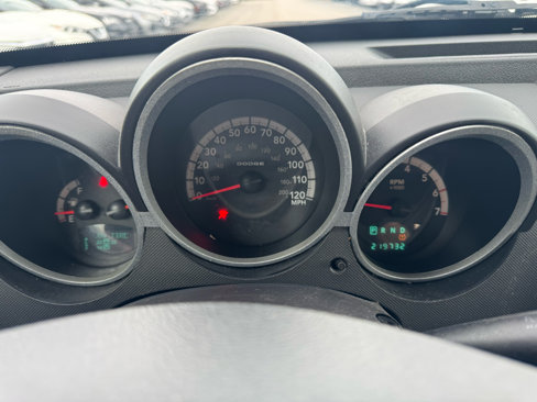 Used 2011 Dodge Nitro SXT image 16