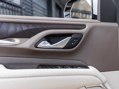 Used 2022 GMC Yukon Denali w/ Denali Premium Package image 16