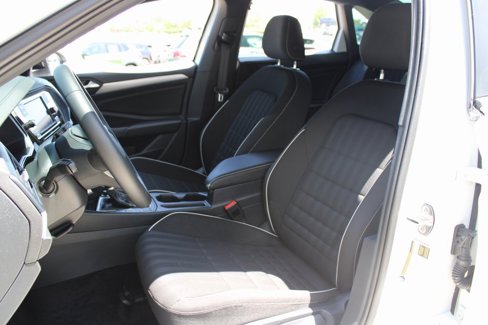 Certified 2024 Volkswagen Jetta Sport image 7