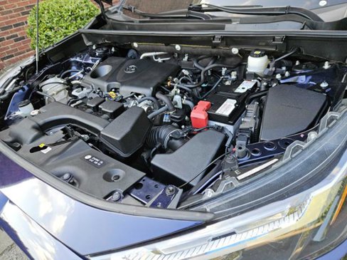 Used 2022 Toyota RAV4 XLE image 9