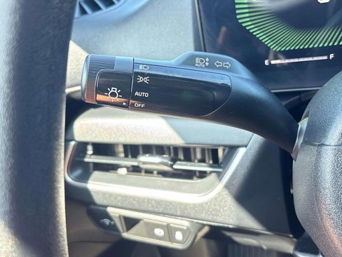 Used 2025 Kia K4 image 26