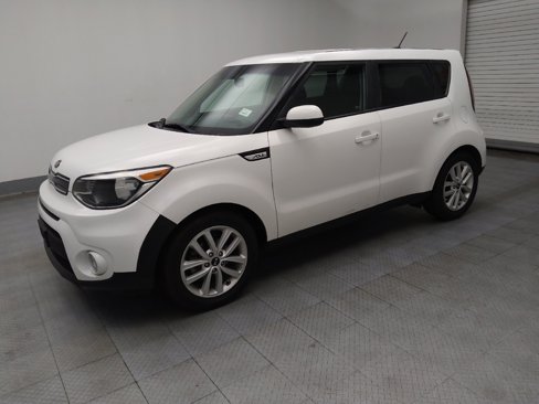 Used 2018 Kia Soul + image 2