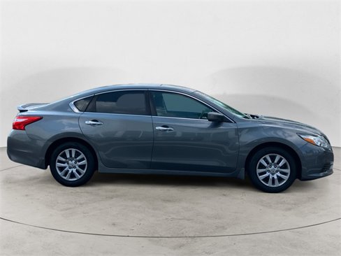Used 2018 Nissan Altima 2.5 S w/ S Convenience Package image 7