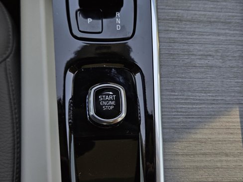 New 2025 Volvo XC60 B5 Plus w/ Protection Package Premier image 20