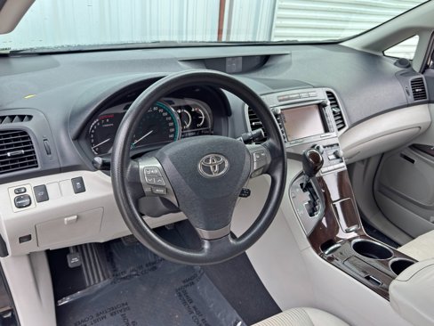 Used 2009 Toyota Venza AWD image 12