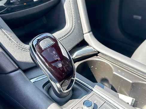 Used 2023 Cadillac XT6 Luxury w/ LPO, Floor Liner Package image 16