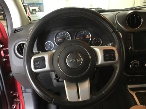 Used 2016 Jeep Compass High Altitude image 29