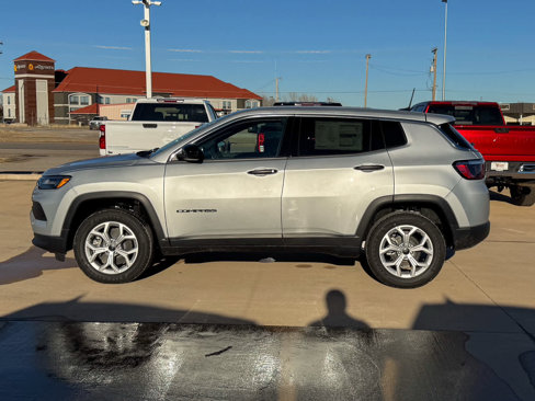 New 2025 Jeep Compass Sport image 4