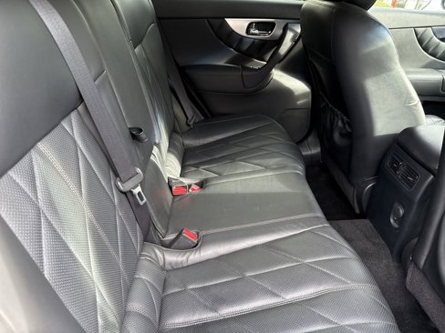 Used 2010 INFINITI FX35 AWD w/ Navigation Pkg image 16