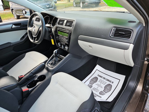 Used 2015 Volkswagen Jetta TDI S image 12