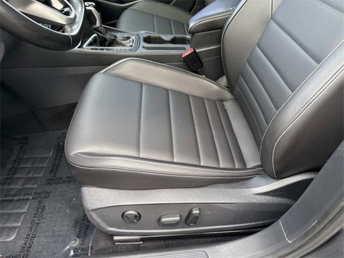 Used 2022 Volkswagen Jetta SE image 15