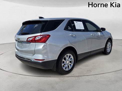Used 2018 Chevrolet Equinox LS image 4