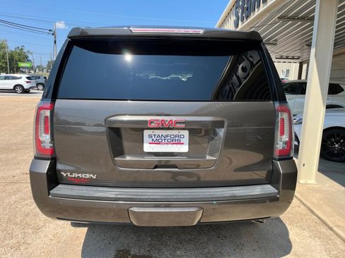 Used 2019 GMC Yukon SLT w/ Premium Edition image 6