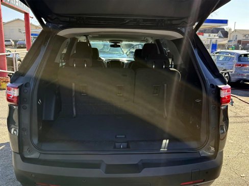 Used 2019 Chevrolet Traverse LT w/ LPO, Floor Liner Package image 11