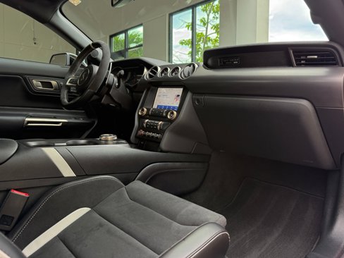 Used 2022 Ford Mustang Shelby GT500 w/ Technology Package image 30