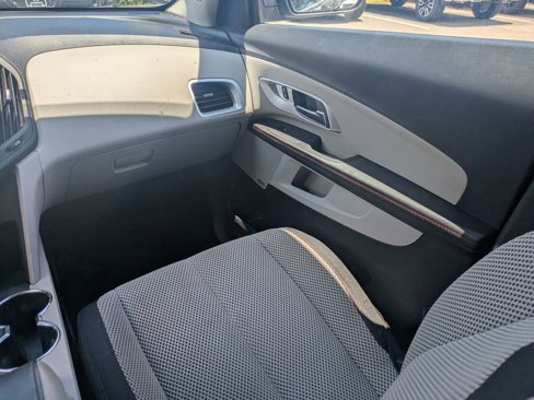 Used 2015 Chevrolet Equinox LT w/ Driver Convenience Package image 17