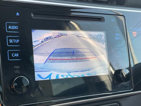 Used 2019 Toyota Corolla LE image 18