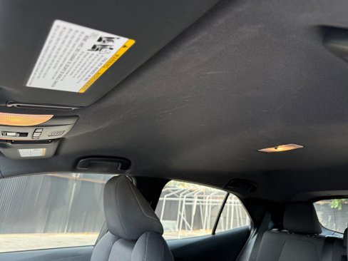 Used 2020 Toyota Corolla SE image 32