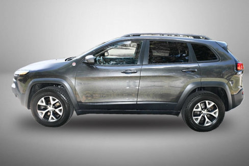 Used 2016 Jeep Cherokee Trailhawk w/ Cold Weather Group image 3