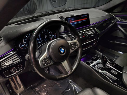Used 2018 BMW M550i xDrive image 18