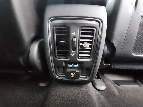 Used 2021 Jeep Grand Cherokee Limited image 21