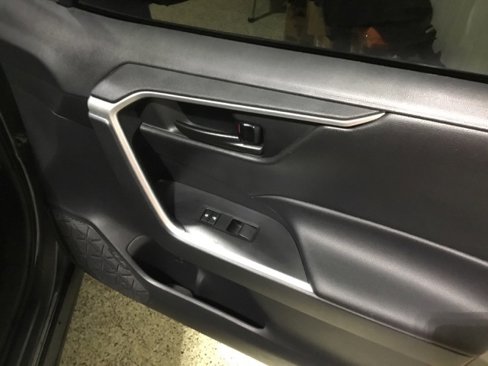 Used 2021 Toyota RAV4 LE image 52