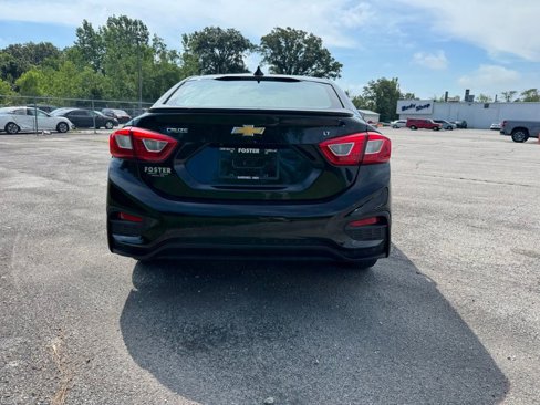 Used 2018 Chevrolet Cruze LT w/ Convenience Package image 5