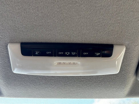 Used 2019 Nissan Kicks SR w/ SR Premium Package image 31