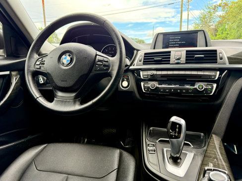 Used 2018 BMW 320i Sedan image 19
