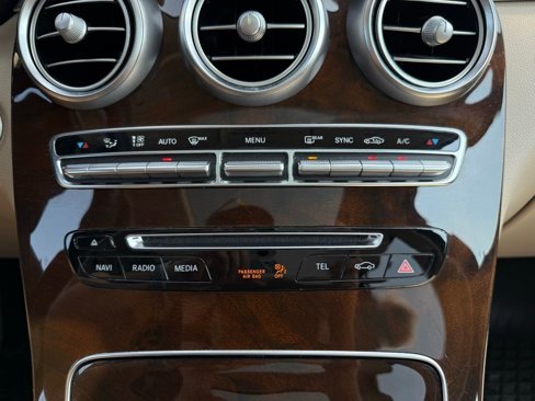 Used 2019 Mercedes-Benz GLC 300 4MATIC image 20