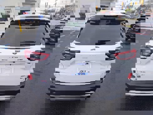 Used 2023 Ford Escape Active image 4