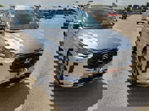 Used 2024 Ford Escape ST-Line image 6